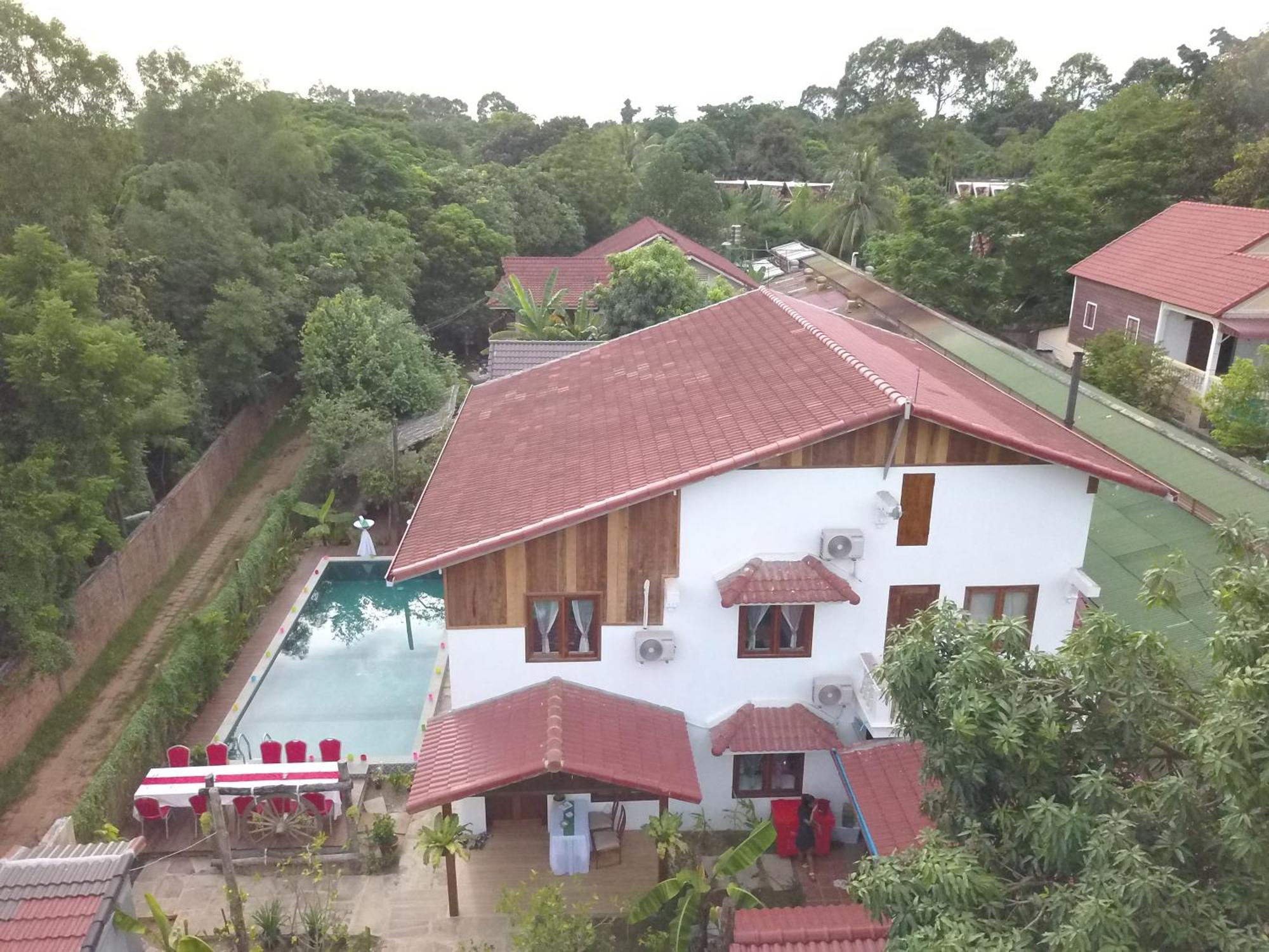 Angkor Dino B&B เสียมราฐ ภายนอก รูปภาพ