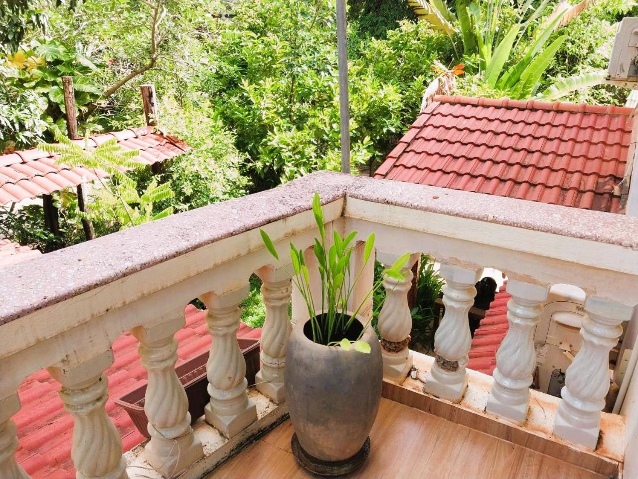 Angkor Dino B&B เสียมราฐ ภายนอก รูปภาพ