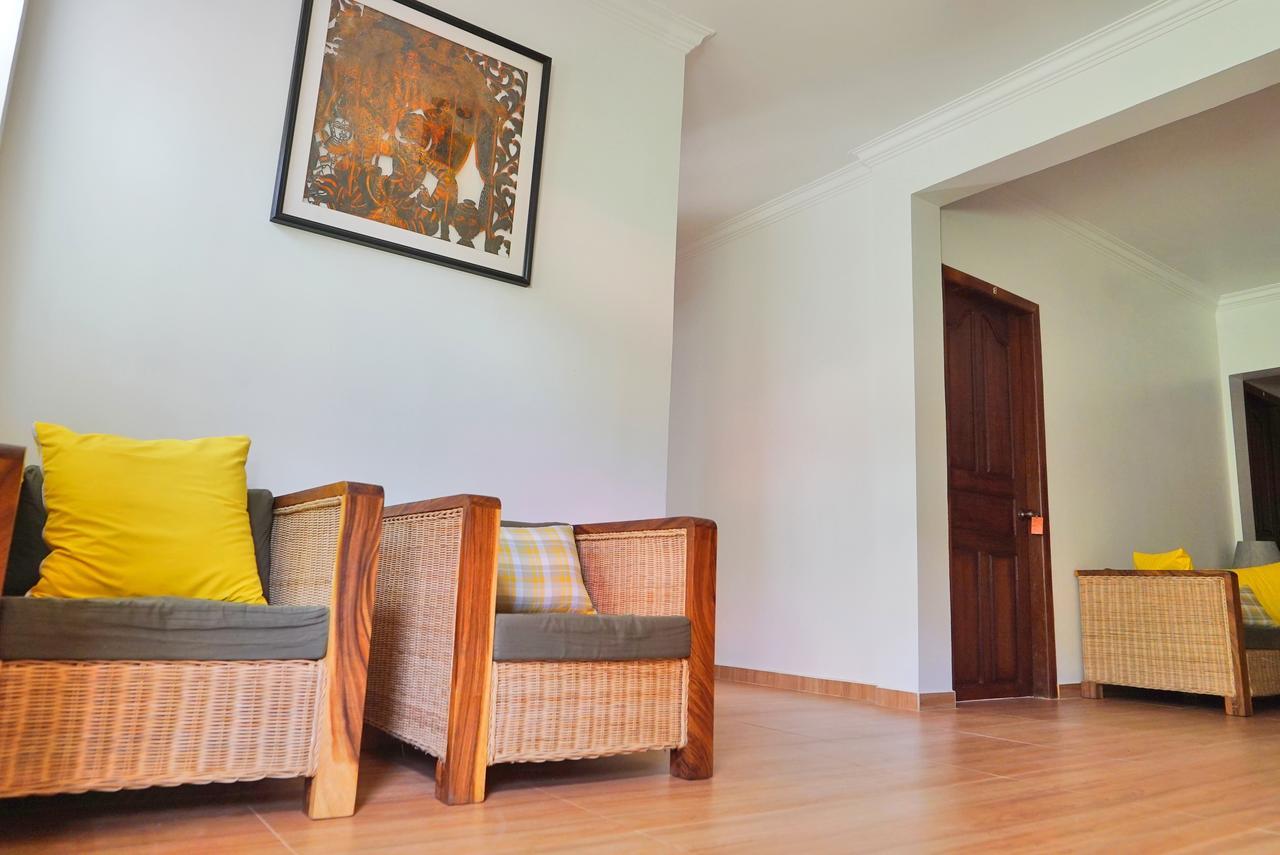 Angkor Dino B&B เสียมราฐ ภายนอก รูปภาพ