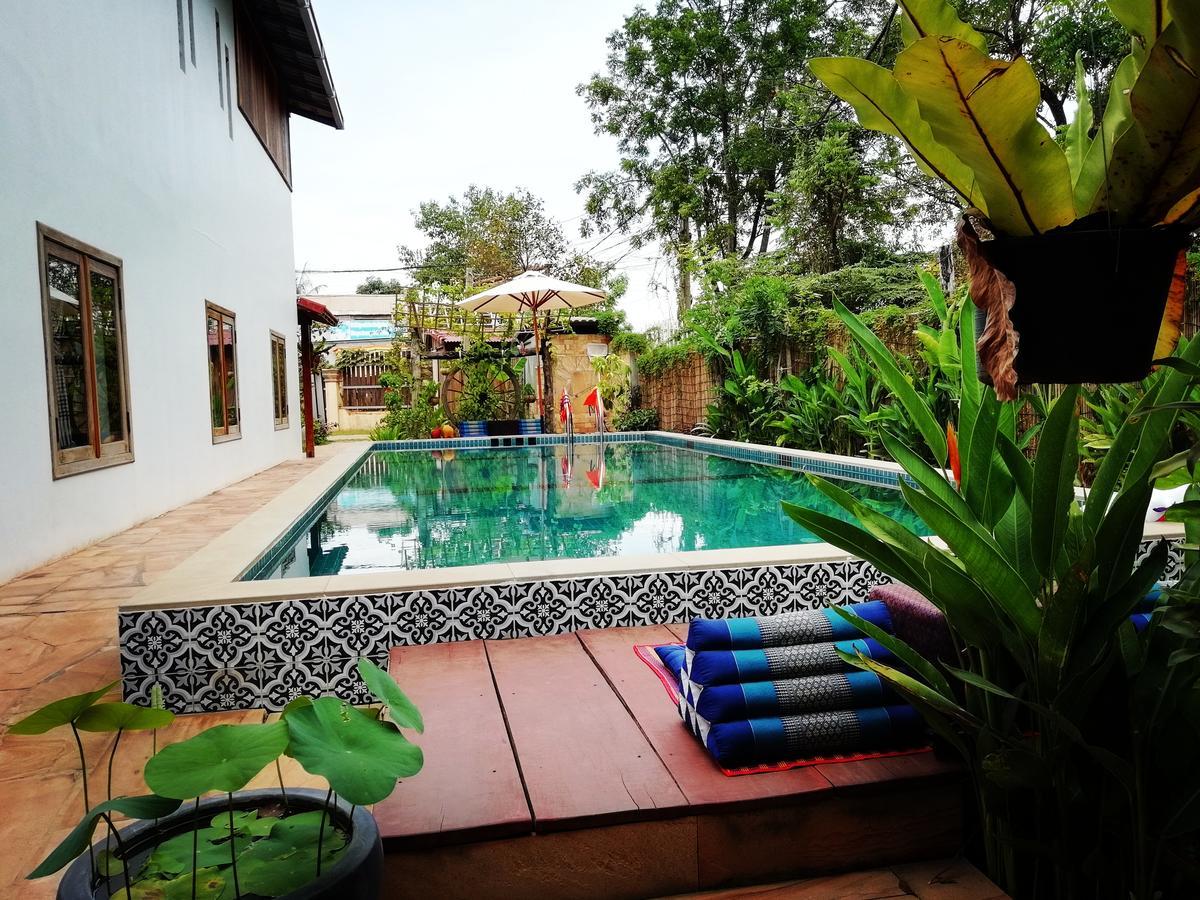 Angkor Dino B&B เสียมราฐ ภายนอก รูปภาพ